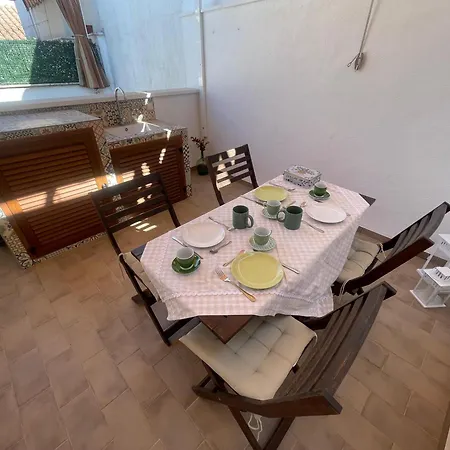 Azahar Centre & Parking