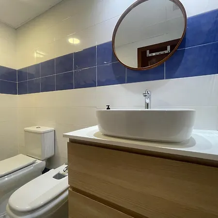 Azahar Centre & Parking קורדובה