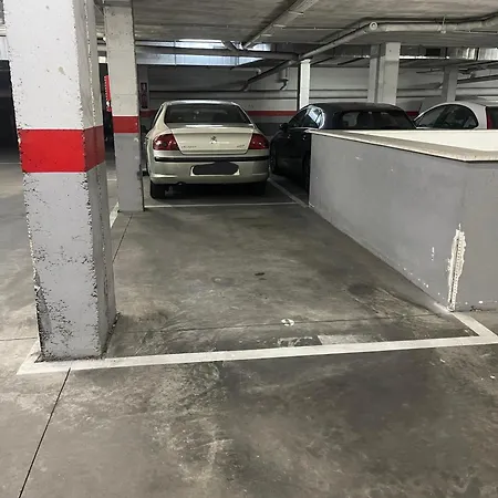 Azahar Centre & Parking