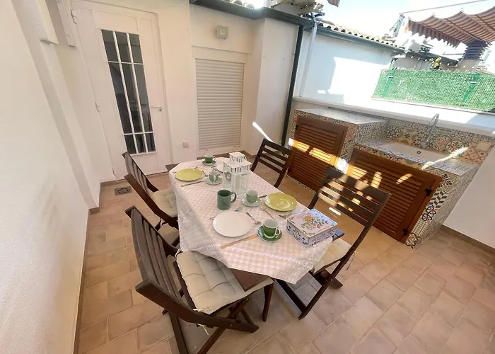 Azahar Centre & Parking Apartment