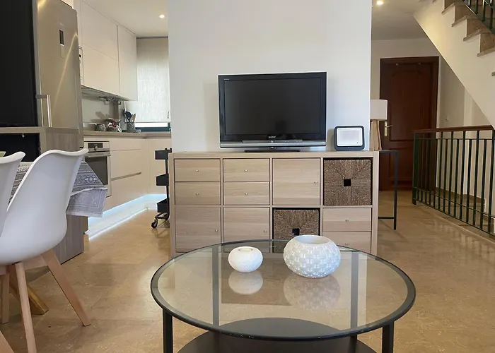 Azahar Centre & Parking Apartment