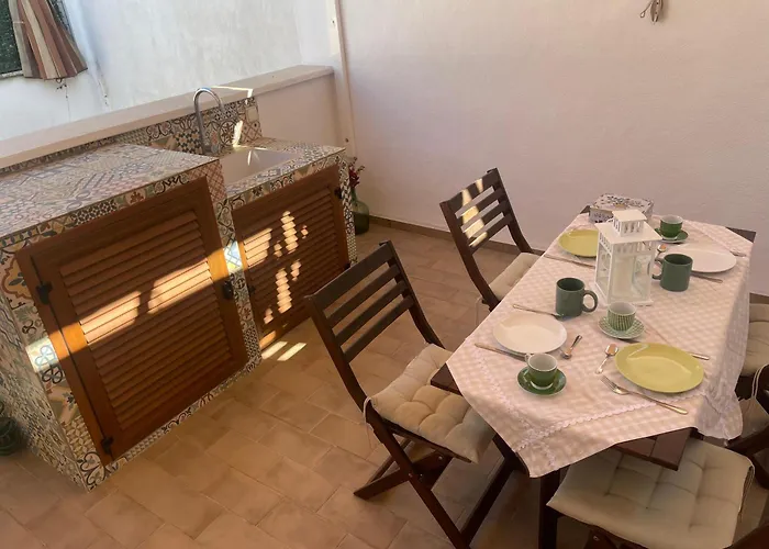 Azahar Centre & Parking * קורדובה