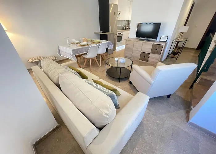 Azahar Centre & Parking Apartment