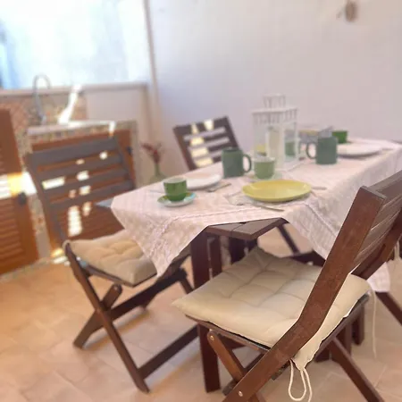 Azahar Centre & Parking * Кордова